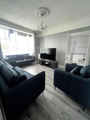 No. 206 - Spacious 5 Bed